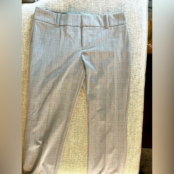 ⭐️ Calvin Klein grey plaid dress cropped pants- size 10 - Picture 1 of 4